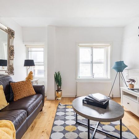 לונדון Spacious 1 Bed Oxford Street Apartment - Sleeps 4 מראה חיצוני תמונה