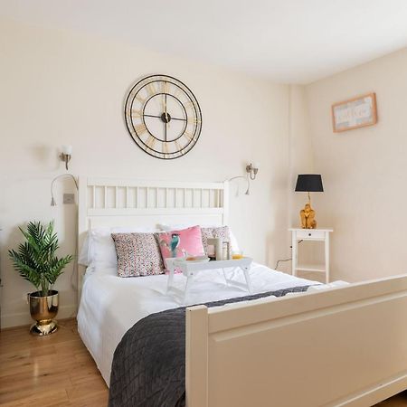 לונדון Spacious 1 Bed Oxford Street Apartment - Sleeps 4 מראה חיצוני תמונה